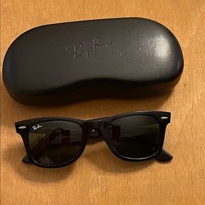 Ray-Ban wayfarer sunglasses